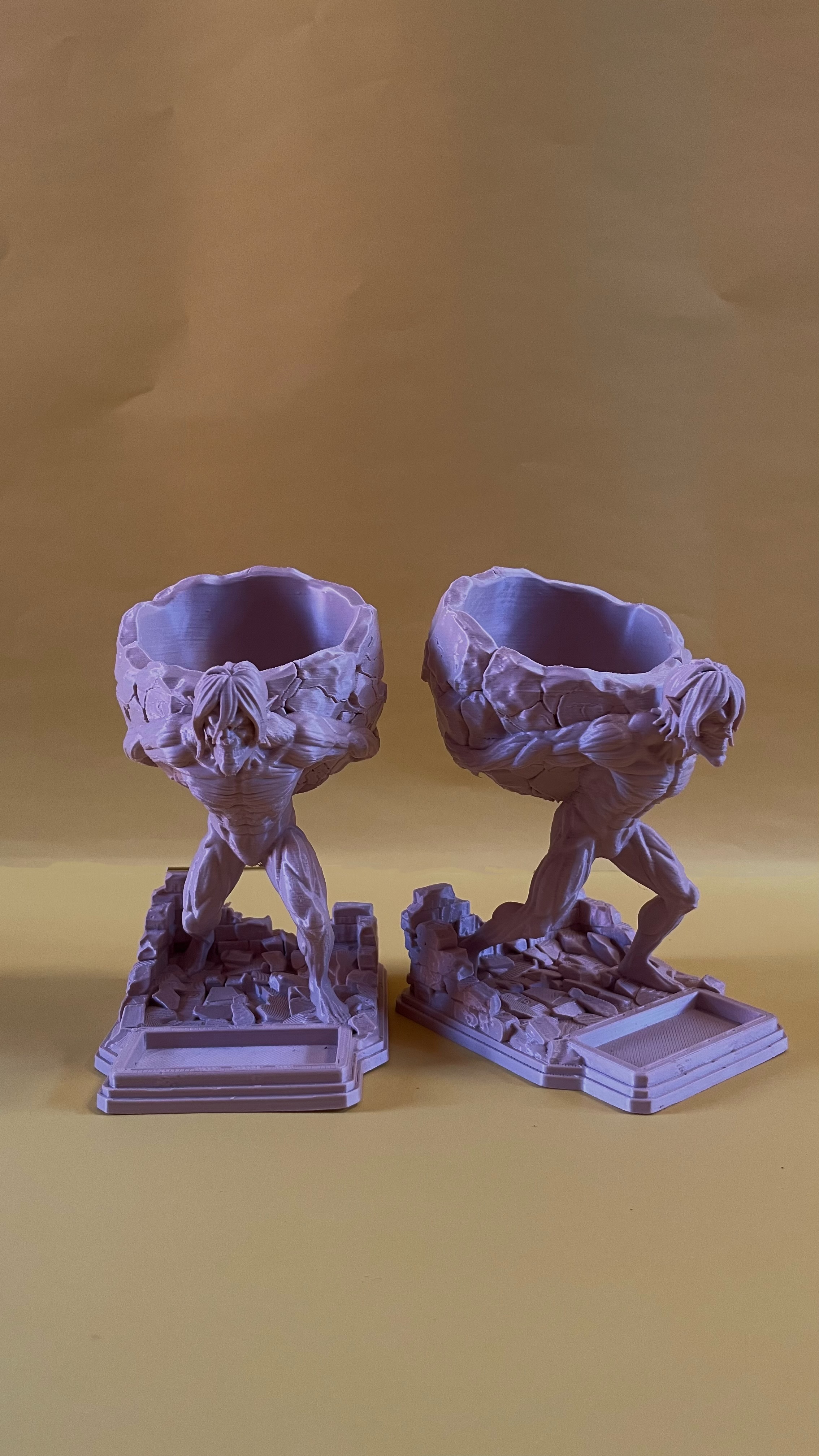 Organizador de mesa attack on titan - imagem 3