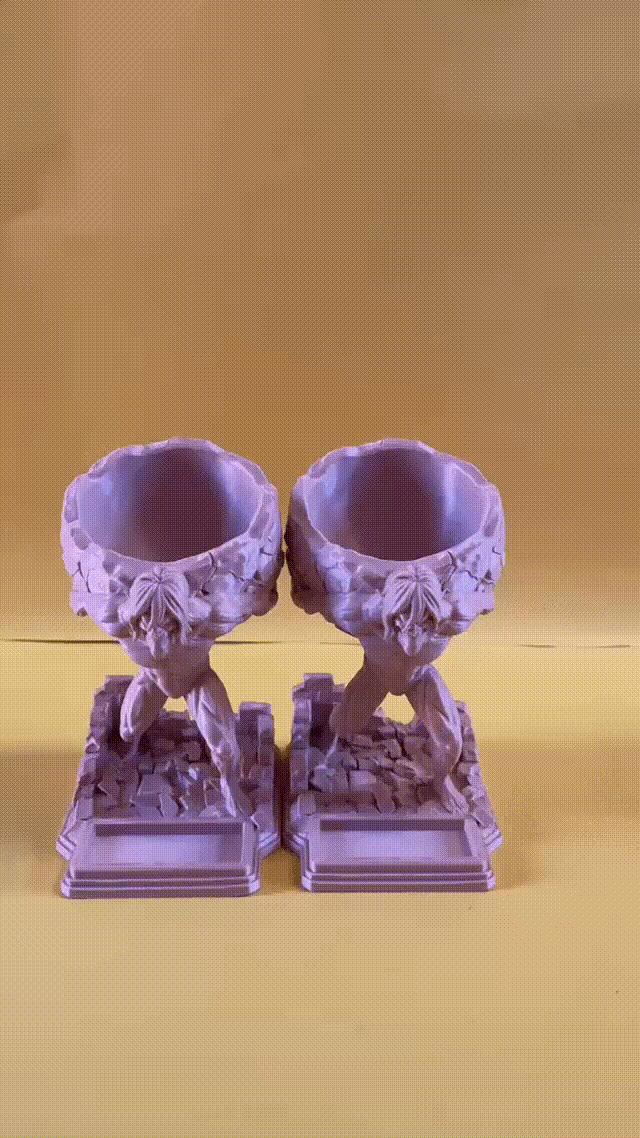 Organizador de mesa attack on titan